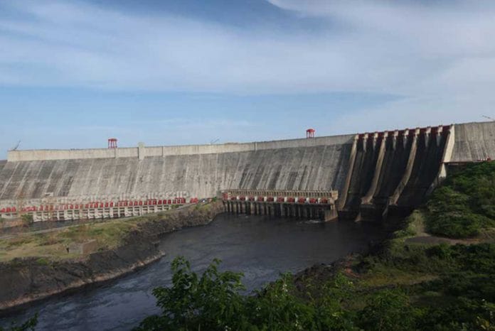 Corpoelec promete 1.300 MW en el último trimestre mientras los cortes llegan a ocho horas en 11 estados