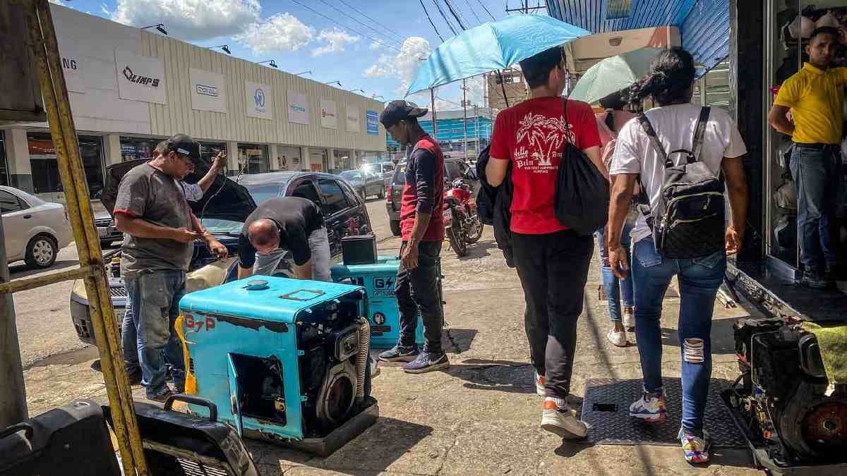 Cortes eléctricos reducen las ventas del 80 % del comercio de Miranda, en Falcón