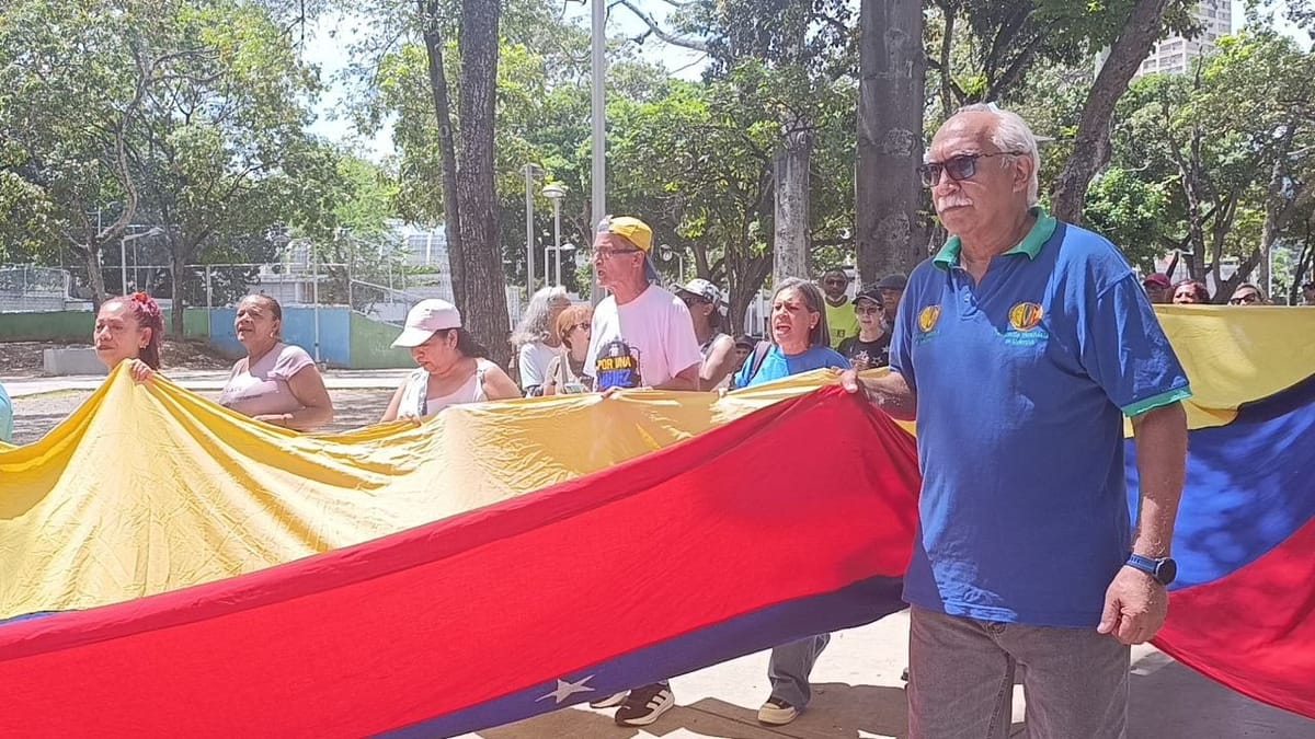 Ingresos congelados: jubilados protestan por pensiones insuficientes