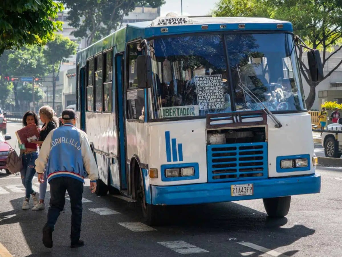 Viajar cuesta más: el pasaje urbano sube a Bs. 220