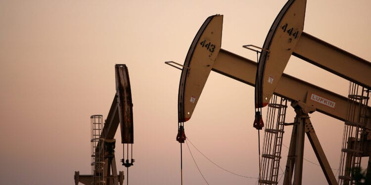 Crudo a la baja: el WTI cae 1,3 % tras acuerdo para liberar reservas