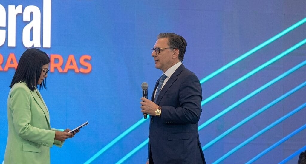 Agenda de reconstrucción: Fedecámaras entrega su plan de empleo a Delcy Rodríguez