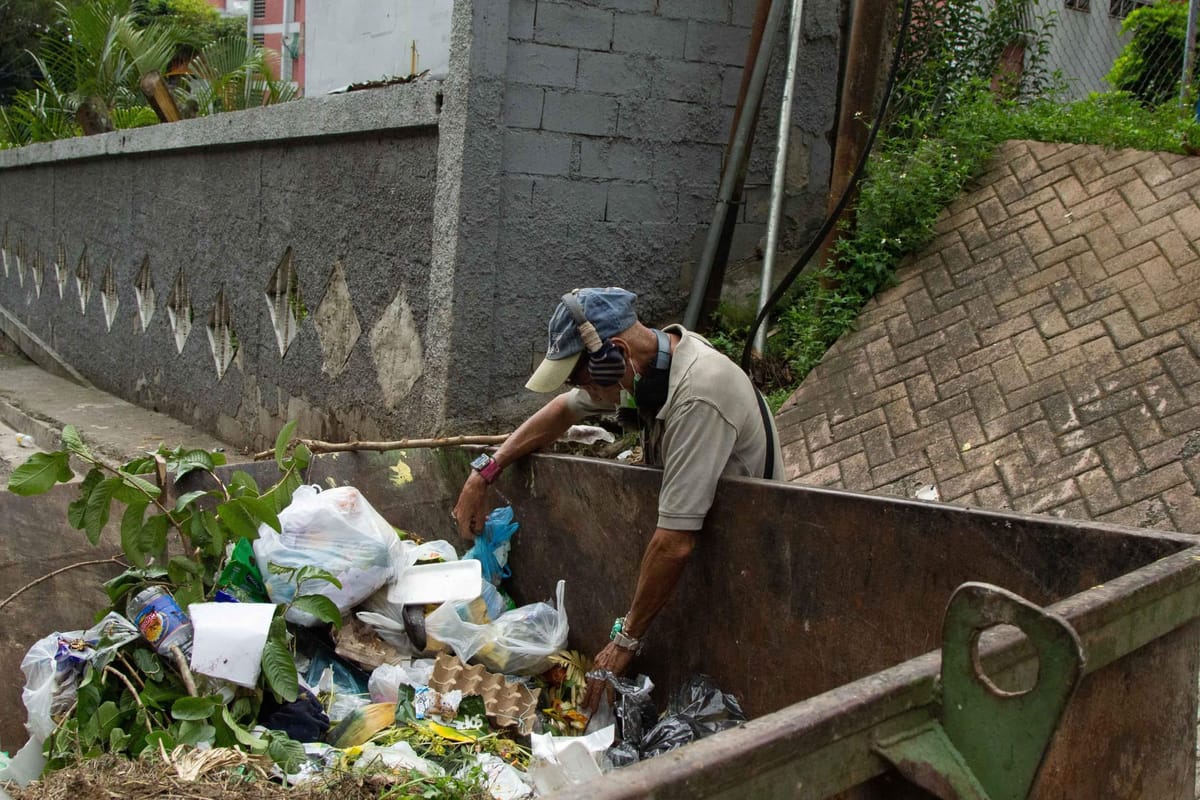 Aseo más caro, basura sin recoger: hasta un mes de retraso en Caracas