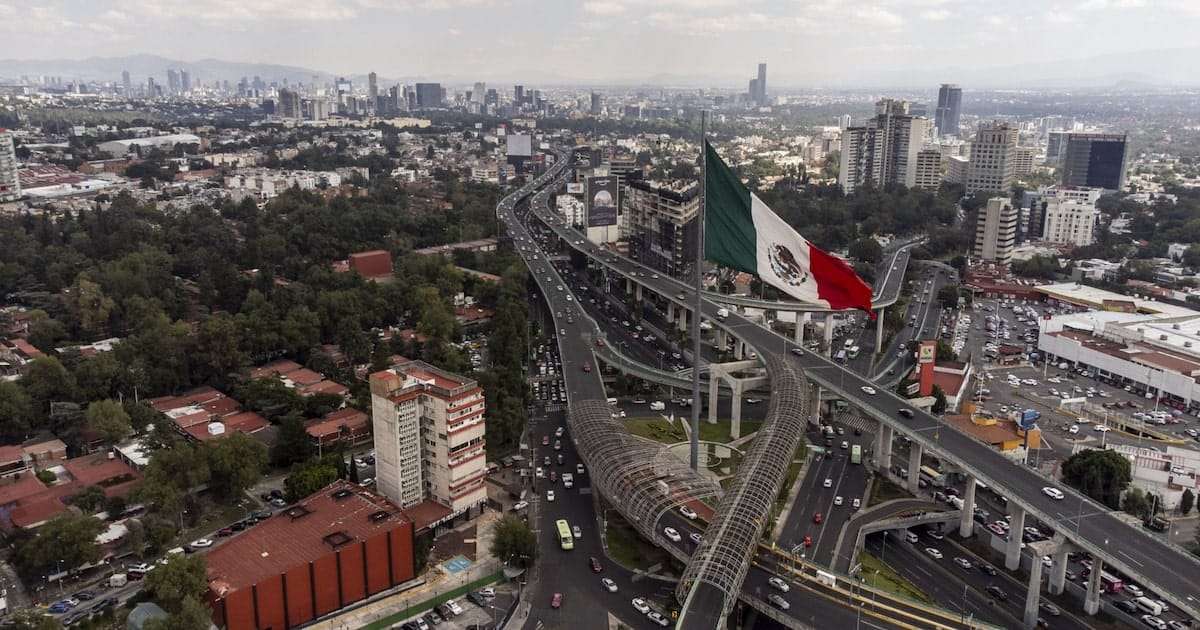 Menos crédito: HR Ratings rebaja a México a BBB por el deterioro fiscal