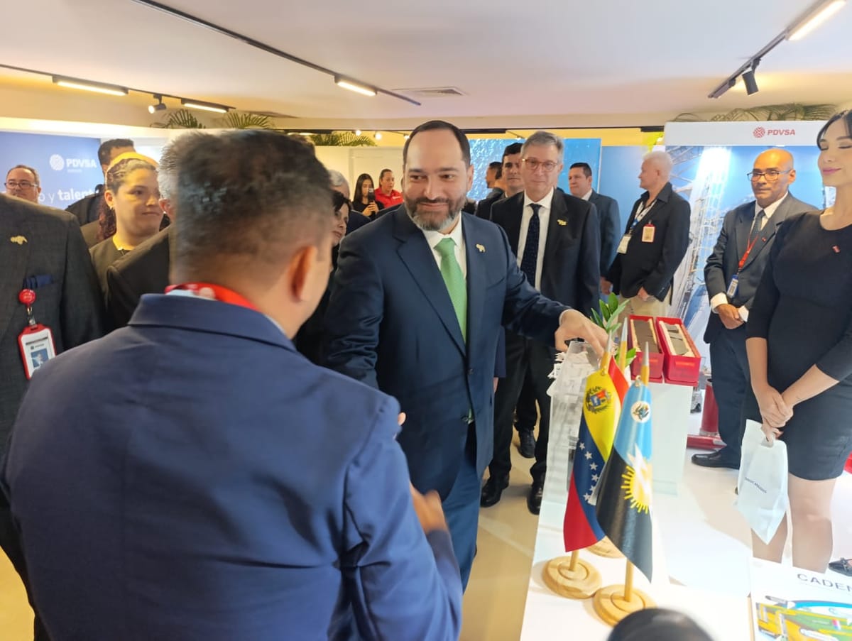 Meta petrolera: Pdvsa promete 1,3 millones de barriles diarios antes de fin de año